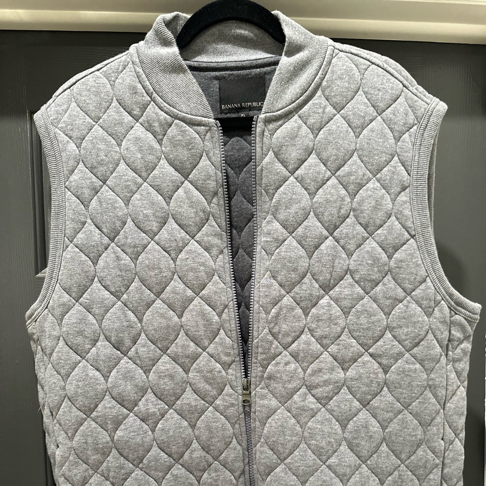 Banana Republic Men’s Quilted vest XL